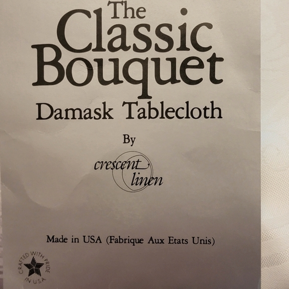 Fortunoff Ivory Damask Oval Tablecloth with 12 matching Napkins - Picture 1 of 10